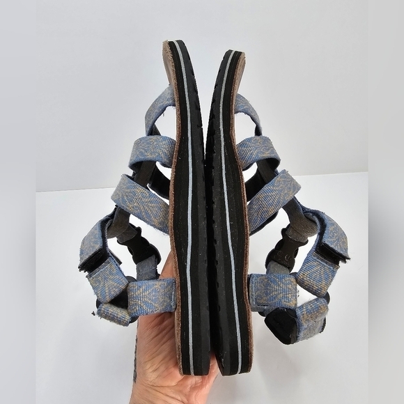 Teva | Dorado blue tan strappy Gorpcore outdoor sandals | WMS 7 - Picture 5 of 12